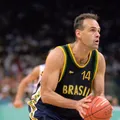 Quem são os novos Oscar Schmidt? Conheça promessas do basquete baiano imagem