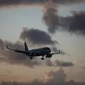 Querosene de aviação dispara 54% em abril e passagens aéreas podem ficar mais caras imagem