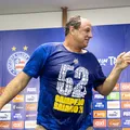 Rogério Ceni faz pedido "ousado" à torcida do Bahia para o BaVi imagem