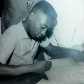 Santos celebra 69 anos do primeiro contrato de Pelé; confira o salário imagem