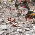 Terremoto de magnitude 5,2 deixa mortos e destruição na China imagem