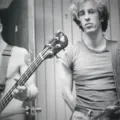 Trágica história do Red Hot Chili Peppers é resgatada em doc da Netflix imagem