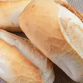 Truque com pão francês promete deixar grelhas e fogões brilhando imagem