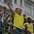 Veja porque Flávio Bolsonaro usa coletes à prova de balas em eventos imagem
