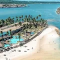 Vila na Bahia encanta turistas com águas mornas e opções de lazer imagem