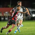 Vitória e Corinthians fazem uma só finalização e empatam no Barradão imagem