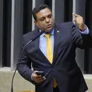 Deputado de direita critica Flávio Bolsonaro por ligação com Vorcaro