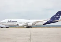 600 passageiros passam a noite presos em aviões em aeroporto imagem