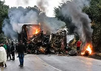 Acidente mata oito pessoas carbonizadas na divisa entre Bahia e MG imagem