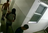 Adolescente acusado de estupro coletivo no RJ segue foragido; entenda imagem