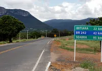 Adolescente aprende a dirigir na internet e viaja 500 km para conhecer garota na Bahia