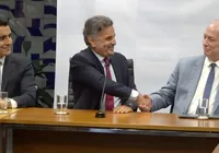 Aécio articula e PSDB pode lançar Ciro Gomes ao Planalto imagem
