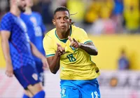 Ancelotti fala sobre ex-Bahia na Seleção Brasileira: "Todos estamos contentes" imagem