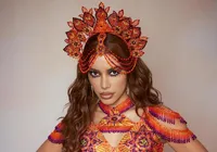 Anitta se revolta e estabelece proibição em camarote da Sapucaí imagem