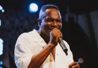 Após cancelar desfile, bloco de carnaval anuncia show com Tatau