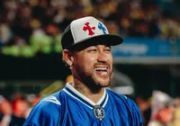 Apresentador famoso defende curtida de Neymar em post de modelo