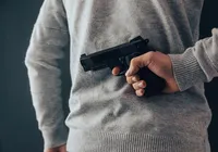 Armas de fogo foram usadas em 47% das mortes de mulheres no Brasil imagem