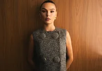 Atriz da Globo está hospedada em mansão de luxo na Bahia; veja fotos