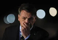 Bolsonaro melhora na UTI e inicia tratamento para dor na mandíbula imagem
