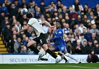 Brasileiros brilham e Chelsea vai às finais da Copa da Inglaterra