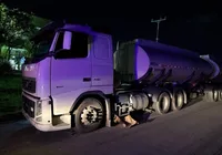 Carreta-tanque roubada com 45 mil litros de combustivel é recuperada na RMS