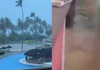 Chuva causa alagamentos e gera prejuízos no comércio de Praia do Forte imagem