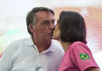 Cirurgia de Bolsonaro: ex-primeira-dama Michelle pede oração imagem