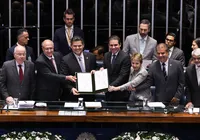 Congresso promulga acordo que barateia vinho europeu