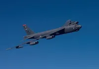 Conheça o B-52: arma mortal dos EUA usada contra o Irã imagem