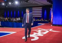 Deputado baiano integra comitiva de Flávio Bolsonaro em encontro com Trump