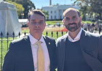Deputado pede inclusão de Flávio Bolsonaro em ação contra Eduardo no STF