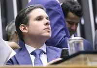 Dono da "Alfinetei" vira réu por suposta difamação contra Hugo Motta imagem