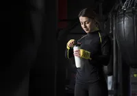 É mais econômico? Descubra se leite em pó substitui o whey protein imagem