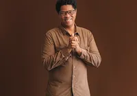 Elísio Lopes Jr. quer novo olhar sobre histórias negras na TV: “A gente quer se ver” imagem