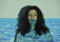 Emanuelle Araújo resgata axé dos anos 90 em álbum inspirado nas raízes baianas imagem
