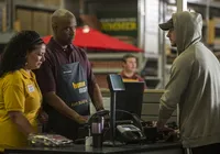 Esse filme de ação na Netflix vai te dar um choque de adrenalina