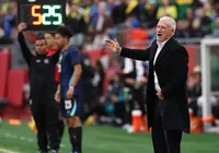 ‘Estraga tudo', técnico francês critica pausa para hidratação em jogos imagem