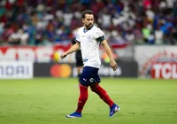 Everton Ribeiro admite culpa por pênalti e explica "jeito de bater" imagem