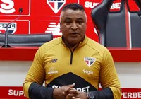 Ex-Bahia supera críticas e faz história em novo clube no Brasileirão imagem