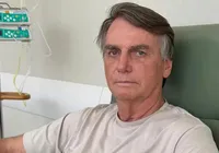 Ex-presidente Bolsonaro está 'inchado e irritado', diz Carlos Bolsonaro imagem