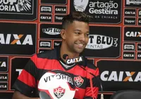 Ex-Vitória brilha como artilheiro da Copa do Nordeste no rival do Leão