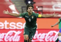 Ex-Vitória deixa aposentadoria para levar Bolívia à Copa do Mundo