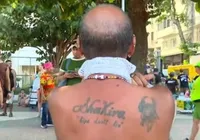 Fã de Shakira muda nome para 'Shekiro' em homenagem à cantora imagem
