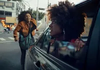 Filme de ação brasileiro surpreende e domina a Netflix global