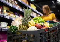 Fim da escala 6x1 pode encarecer supermercados em quase 6%, diz CNI imagem