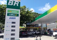 Gasolina a R$ 7,13: Acelen explica por que preço disparou em Salvador