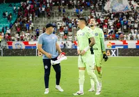 Goleiros do Bahia: em 1 hora, João Paulo toma mais gols que Ronaldo em 7 jogos