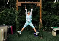 Idosa entra para o Guinness como a pessoa mais velha pulando corda