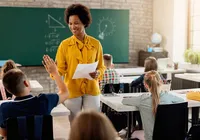 Imposto de Renda pode ser zerado para professores que ganham até R$ 10 mil