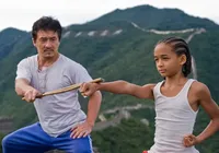 Jackie Chan revela que não deixará herança milionária para o filho imagem